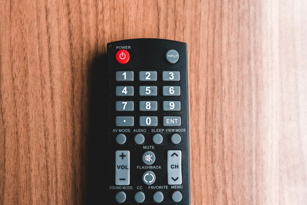como configurar un mando a distancia universal