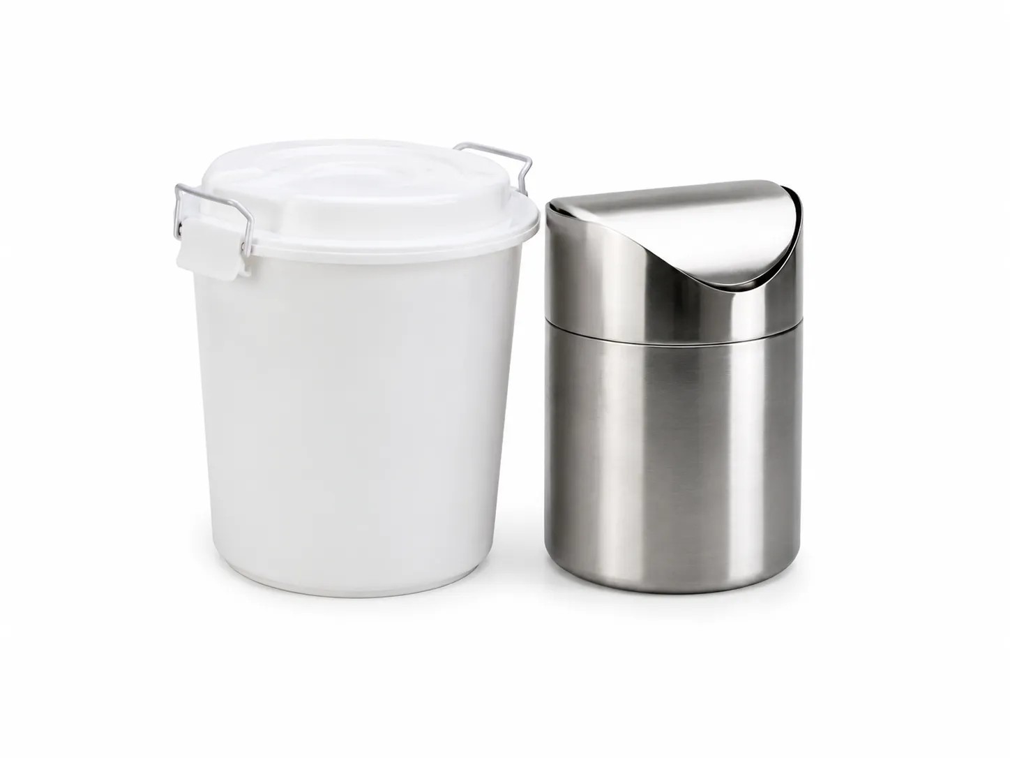 Cubos de basura y reciclaje