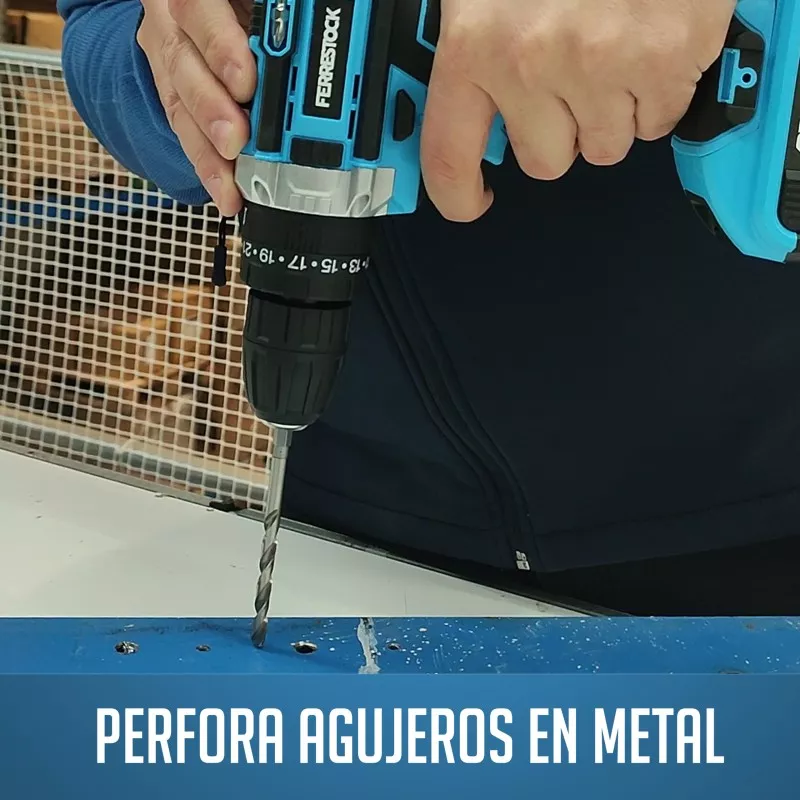 Taladro percutor Ferrestock FSKTAB101 21 V 1,5 Ah azul con mandril metálico y diseño ergonómico para perforar metal