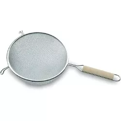 Colador doble malla Lacor 61316 de 16 cm, acero inoxidable con mango de plástico y diseño ergonómico.