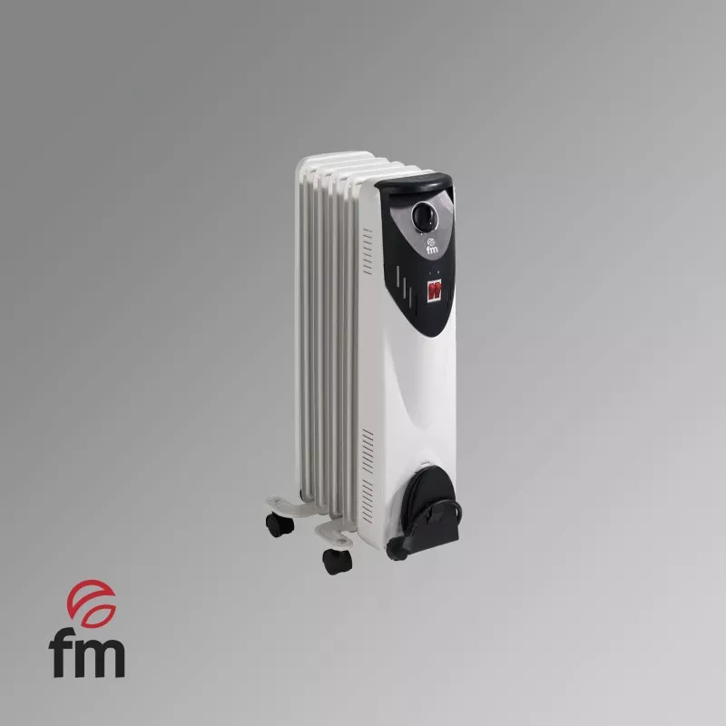 RADIADOR FM RW-10 1000 W 5 de color blanco, diseño vertical y acabado moderno, perfecto para calefacción eficiente.