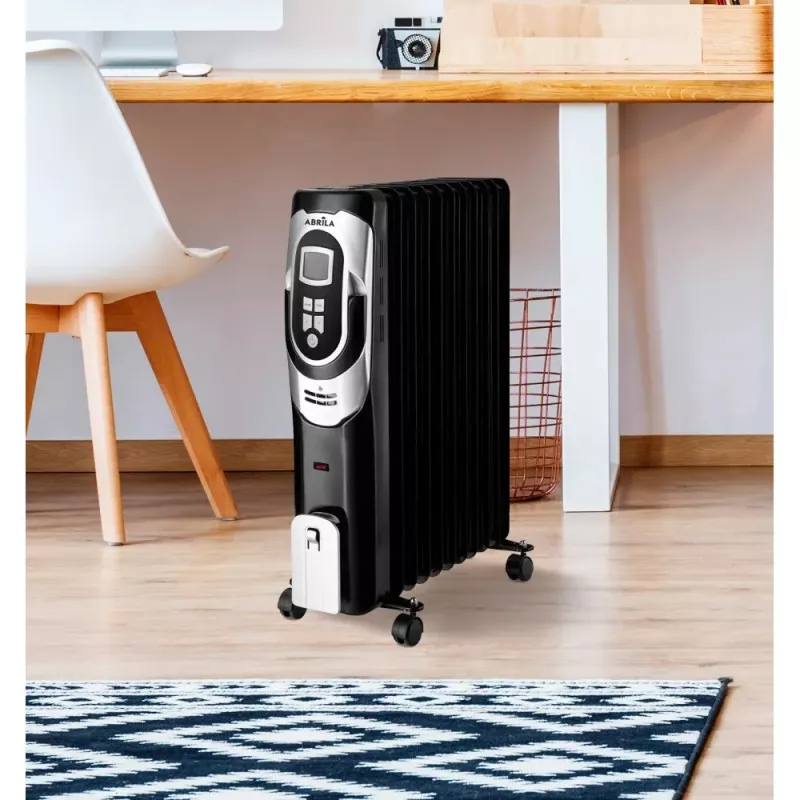 Radiador de aceite Fabrilamp Confort 2000 W negro, diseño moderno con acabado en metal y ruedas para fácil movilidad