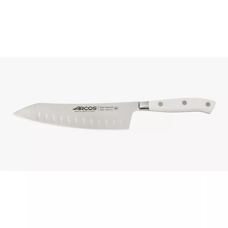 Cuchillo Rocking Santoku Arcos Riviera Blanc 233124 de 180 mm, acero inoxidable con mango blanco ergonómico.