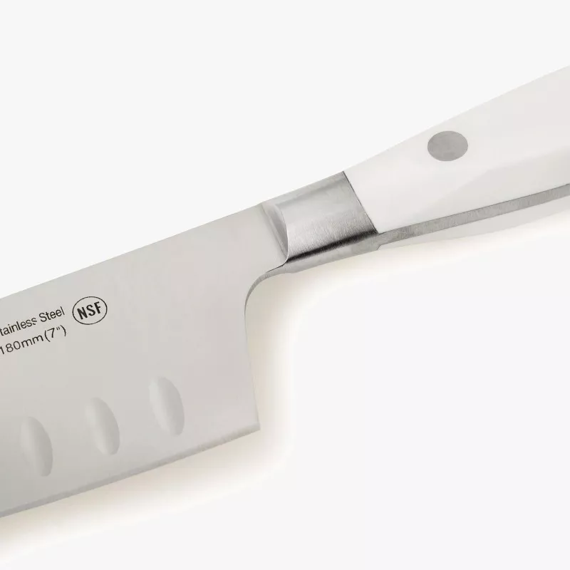 Cuchillo Rocking Santoku Arcos Riviera Blanc 233124 180 mm de acero inoxidable con mango blanco ergonómico.