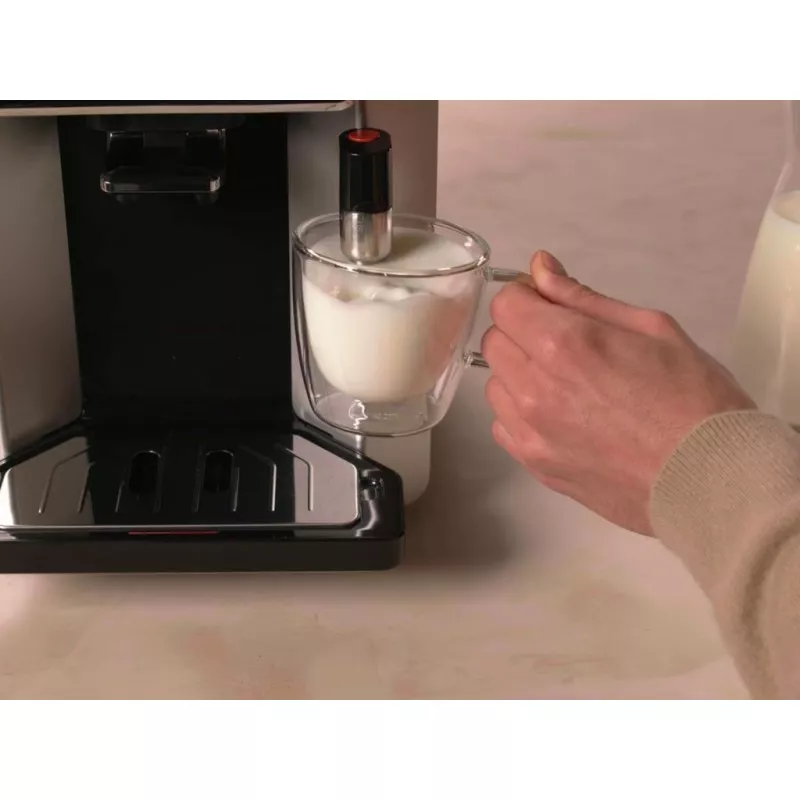 Cafetera superautomática Krups Sensation C10 EA910A10 color negro con espumador y diseño elegante para café y leche.