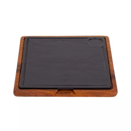 Bandeja rect. 30*30 cm. color negro con soporte de madera de acabado natural, ideal para servir alimentos.