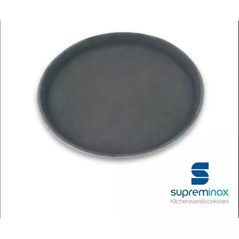 Bandeja Red. Antideslizante 40 cm, diseño en acero inoxidable con acabado negro y borde elevado.
