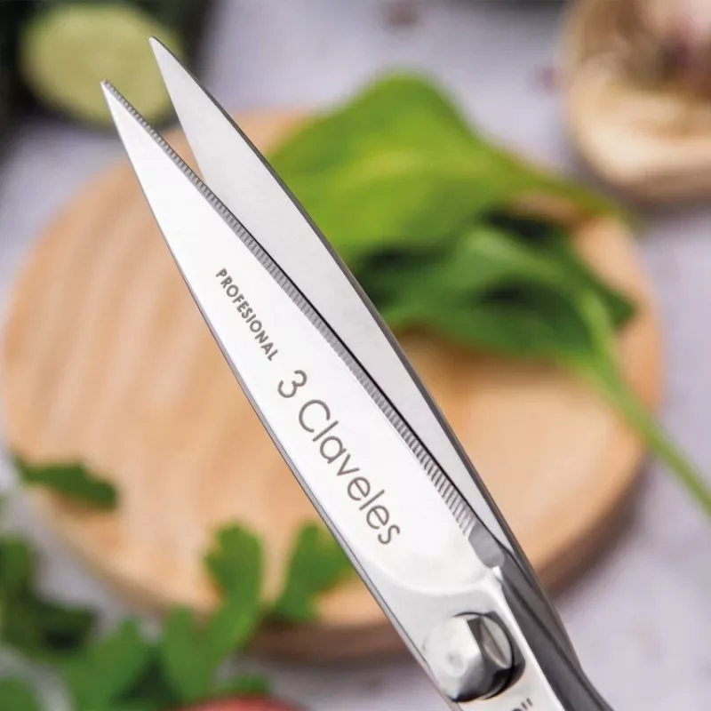 Tijeras Tres Claveles 00414 Inox 20cm de acero inoxidable con acabado pulido y diseño ergonómico para uso profesional