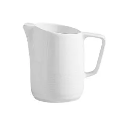 LECHERA CORAL 330 CC de cerámica blanca con diseño elegante y acabado liso, ideal para servir leche.