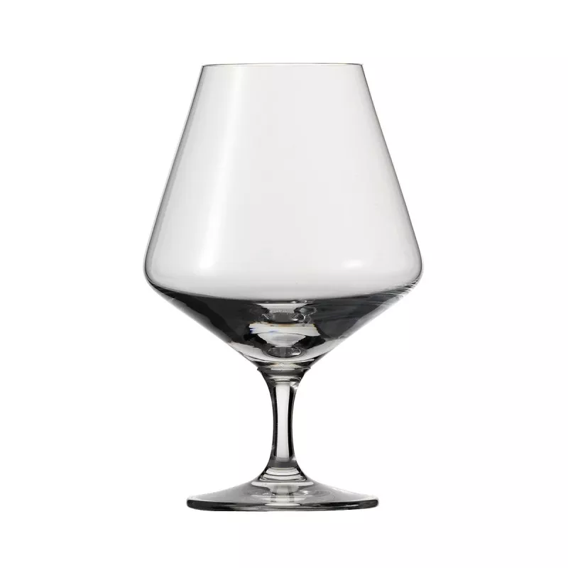 COPA ZWIESEL PURE COÑAC 47 de cristal transparente con diseño elegante y base ancha para aromatizar licores.