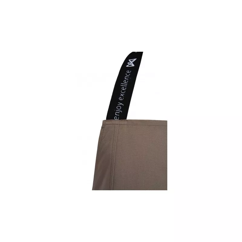 Delantal peto sarga Monza 06419 marrón profesional T-01 con strap negro y acabado resistente para uso en cocina.