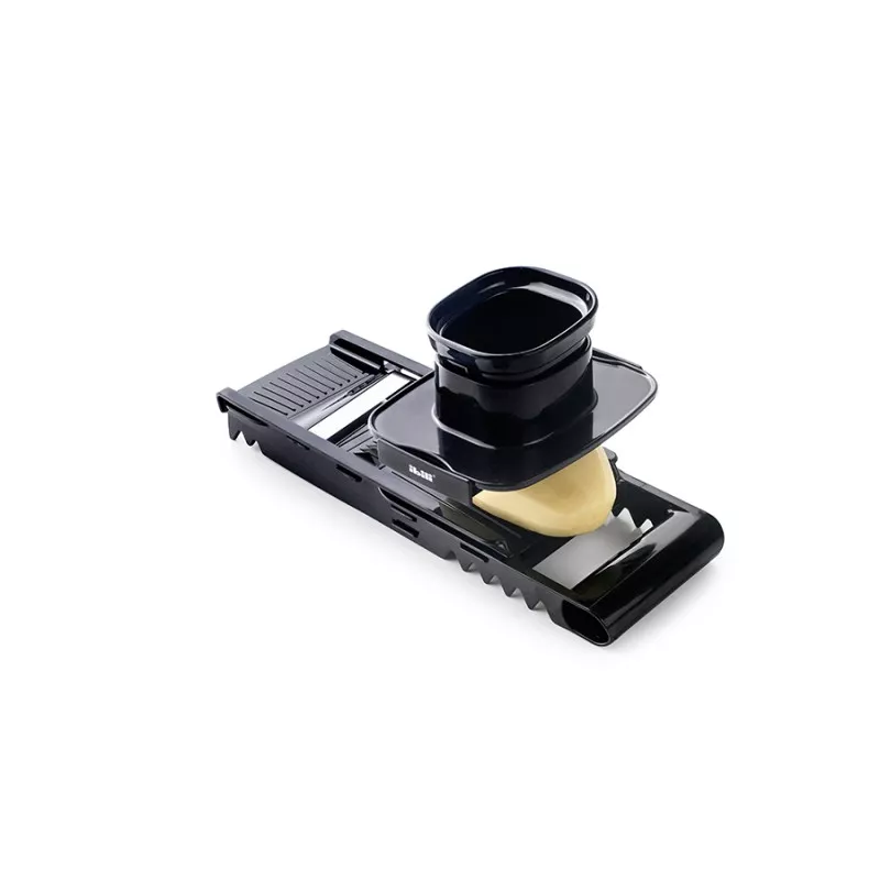 Mandolina Easycokk Ibili 772400 en negro con 5 cuchillas ajustables y protector de manos para mayor seguridad.