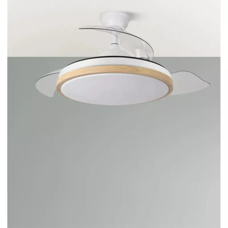 Ventilador techo Fabrilamp Evros 132cm DC LED 24W 6 velocidades blanco con acabados en madera y diseño moderno.