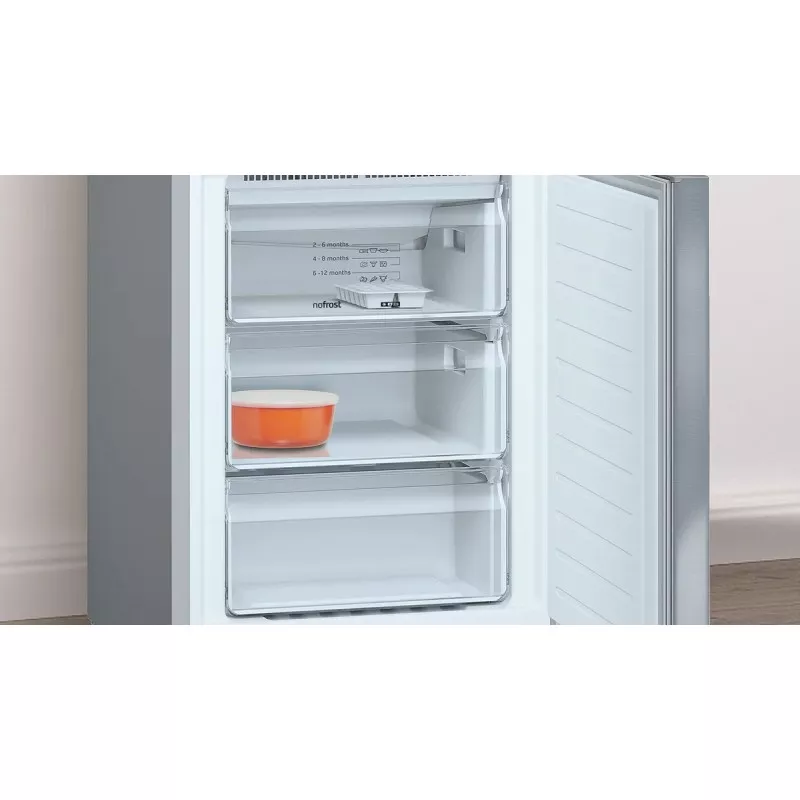 Frigorífico combi Balay 3KFE763XI NoFrost 203x60 inox con diseño elegante y acabado en inox pulido, compartimentos amplios.