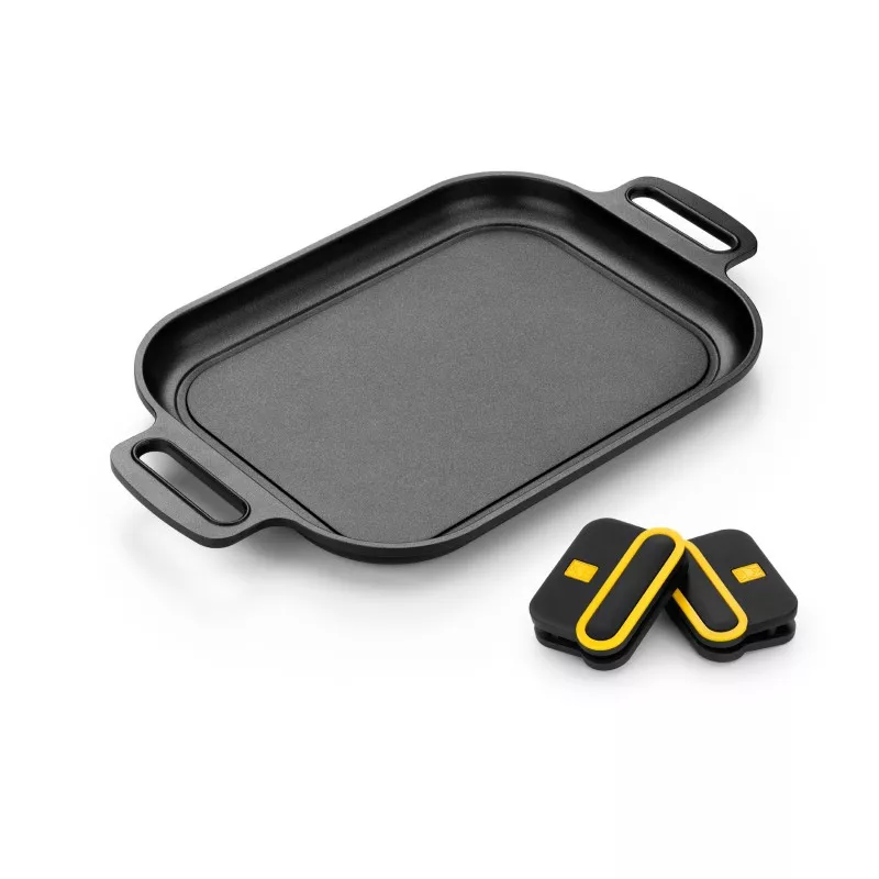 PARRILLA PLANA DAILY PRO 32*24 BRA de hierro fundido, color negro, con mangos ergonómicos y superficie antiadherente.