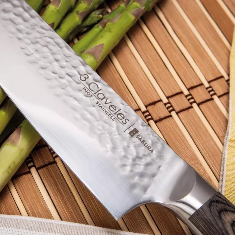Cuchillo cocinero Tres Claveles Sakura 20cm hoja martillada