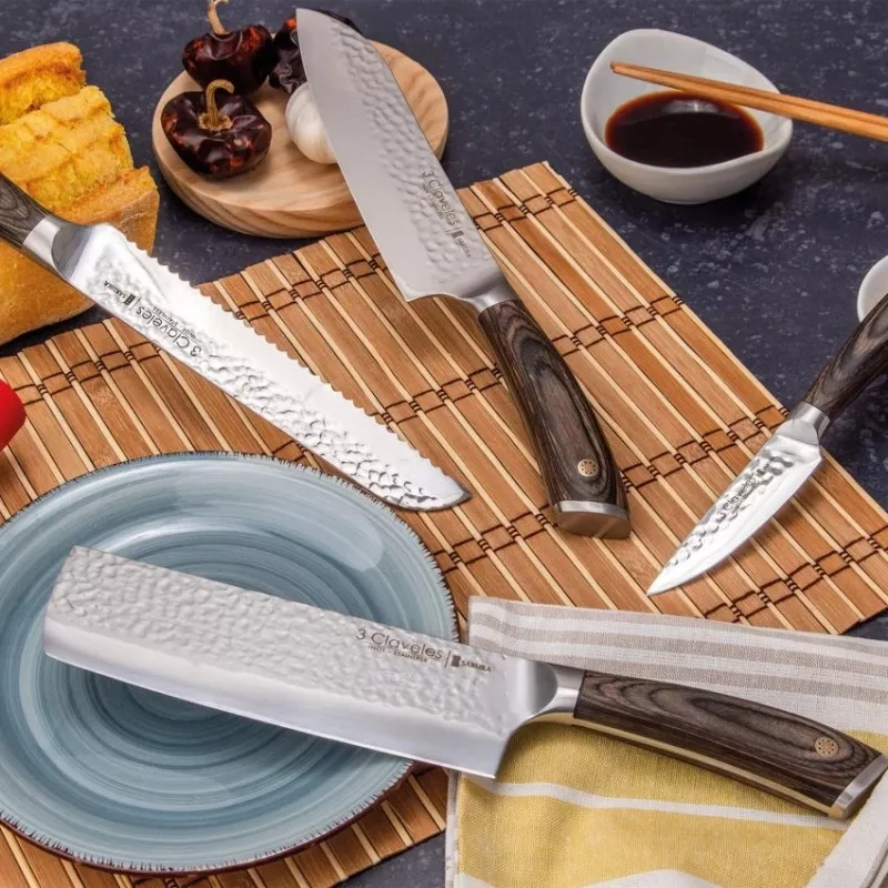 Cuchillo cocinero Tres Claveles Sakura 20cm hoja martillada