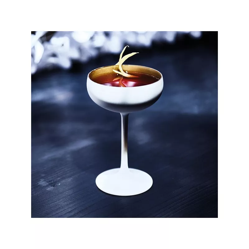 COPA CHAMPAN BCO/ORO ELEMENTS MET 23 CL con diseño elegante, acabado metalizado y base estable.