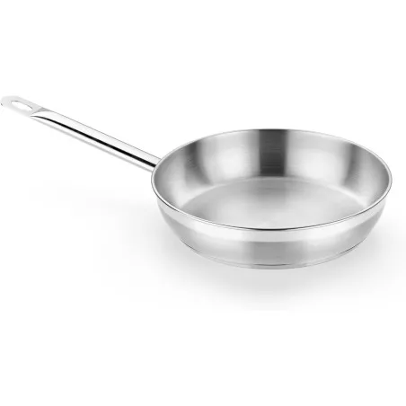 Sartén BRA Profesional 24 cm acero inoxidable inducción con acabado pulido y diseño ergonómico para un mejor agarre.