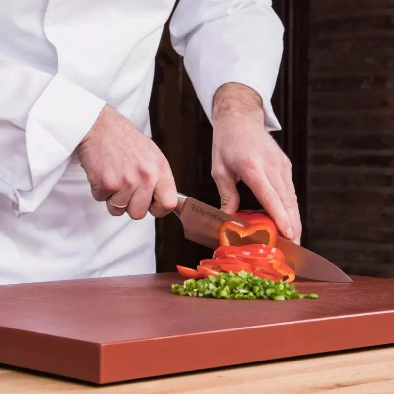 CUCHILLO TOLEDO COCINERO 20 CM 01533 de acero inoxidable con mango ergonómico y hoja afilada ideal para corte preciso.