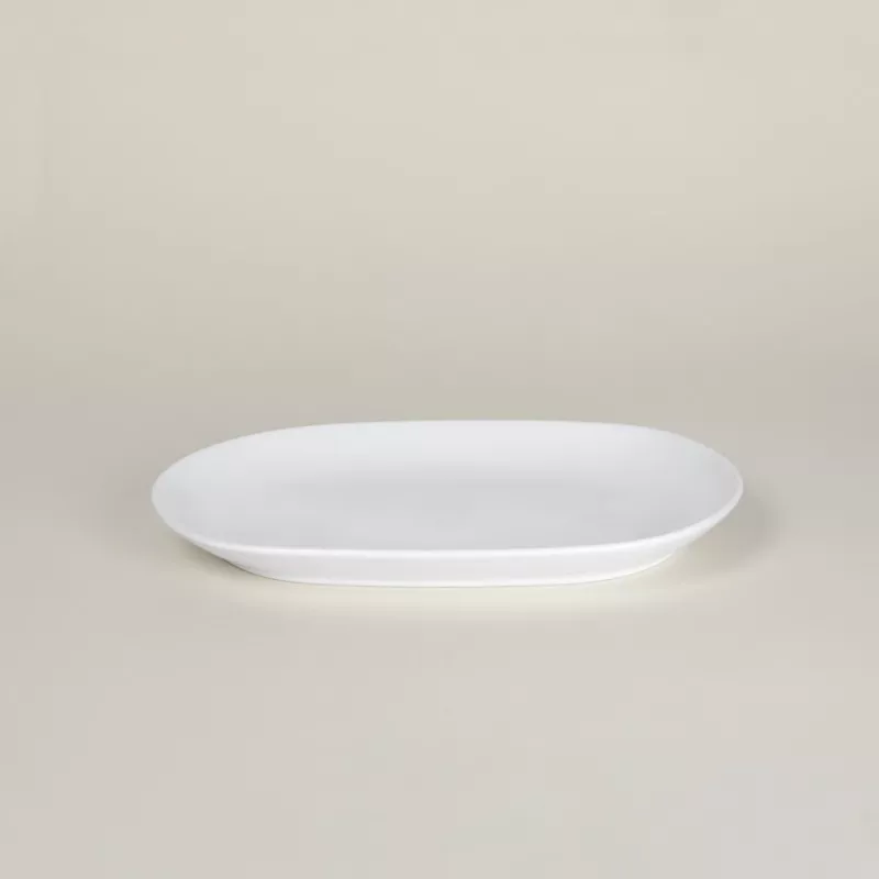 FUENTE OVAL 32*22 CANARIA EURODRA cerámica blanca, diseño ovalado y acabado liso, ideal para servir.
