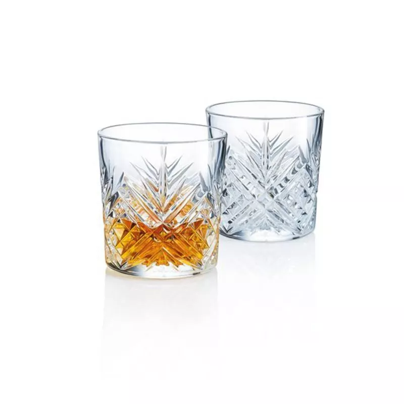 VASO EUGENE 30 CL de cristal transparente con diseño tallado en forma de hojas y acabado brillante.