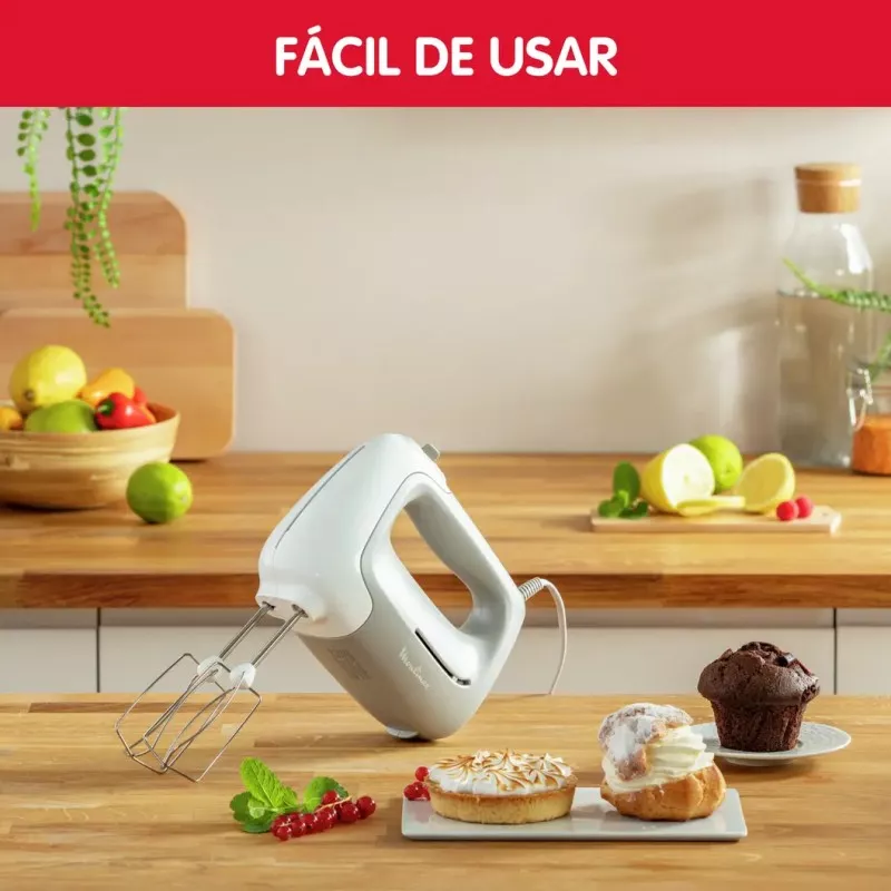 Batidora amasadora Moulinex HM450B10 450W blanca con bol de 3.5L y diseño ergonómico ideal para mezclar.