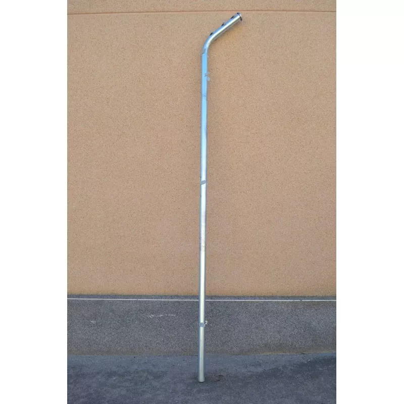 POSTE ESQUIN C/BRAZO 150 M/M VIM de acero galvanizado con acabado brillante y diseño curvado para soporte robusto