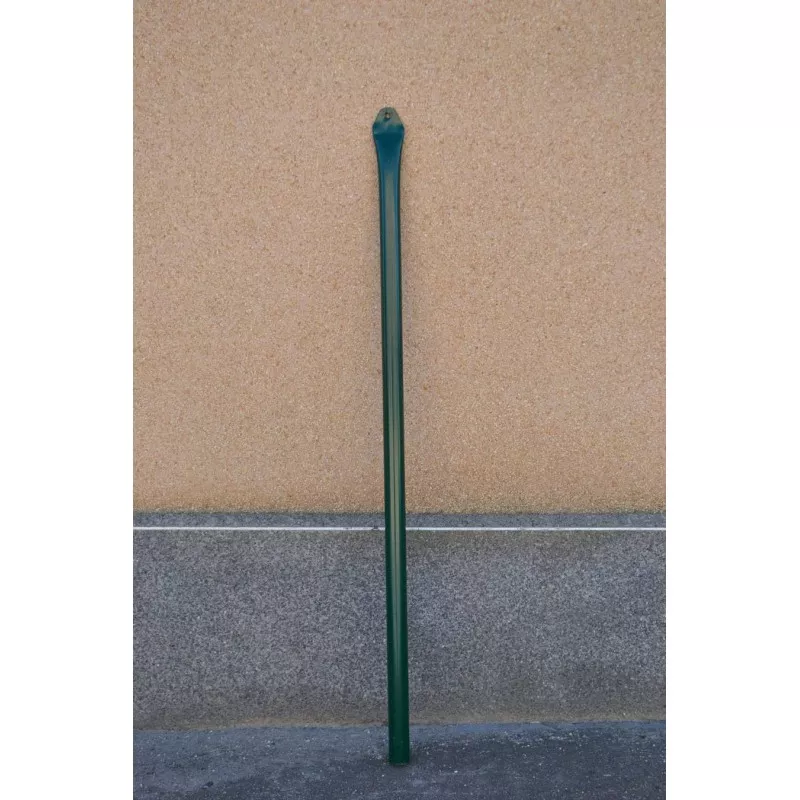 POSTE TORNAPUNTAS 100 verde VIM de acero, diseño robusto y acabado liso para mayor durabilidad y resistencia.