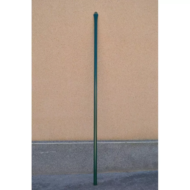 POSTE TORNAPUNTAS 200 VERDE VIM de metal, acabado verde brillante, diseño tubular y resistente para instalación en exteriores.