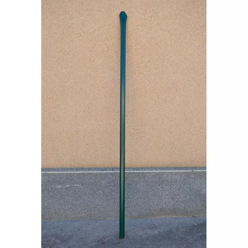 POSTE TORNAPUNTAS 150 verde vim, acabado resistente y diseño aerodinámico ideal para jardinería.