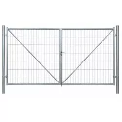 Puerta 400 x 150 nueva de acero galvanizado, diseño resistente con malla metálica y cierre seguro.
