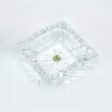CENICERO TRIANON 14 D\'ARQUES de cristal transparente cuadrado con diseño grabado y acabado pulido.