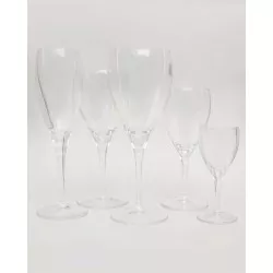 COPA AVRANCHES Nº 2 VINO D\'ARQUES cristal transparente, diseño elegante, forma estilizada y acabado brillante.