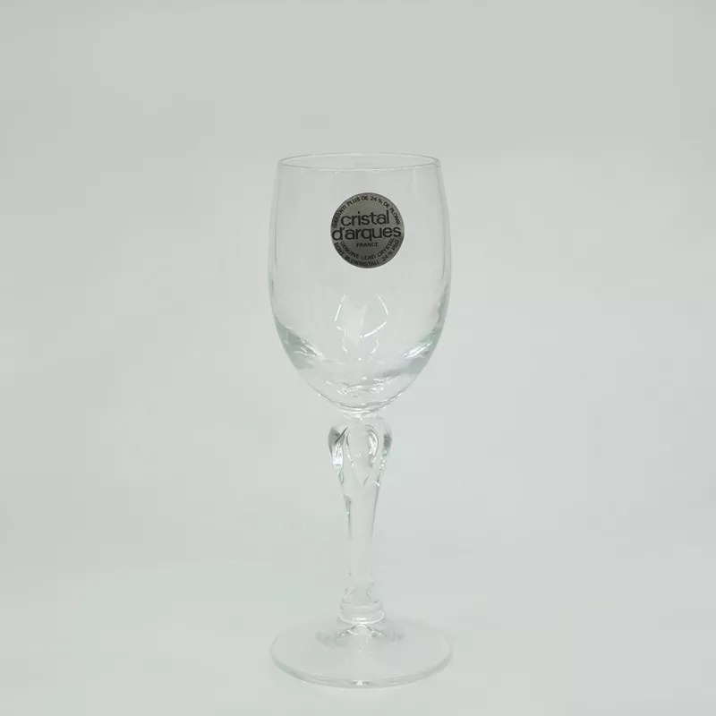 COPA CHATEAONEUF Nº 5 JEREZ D\'ARQUE de cristal transparente, diseño elegante con tallado y base decorativa.