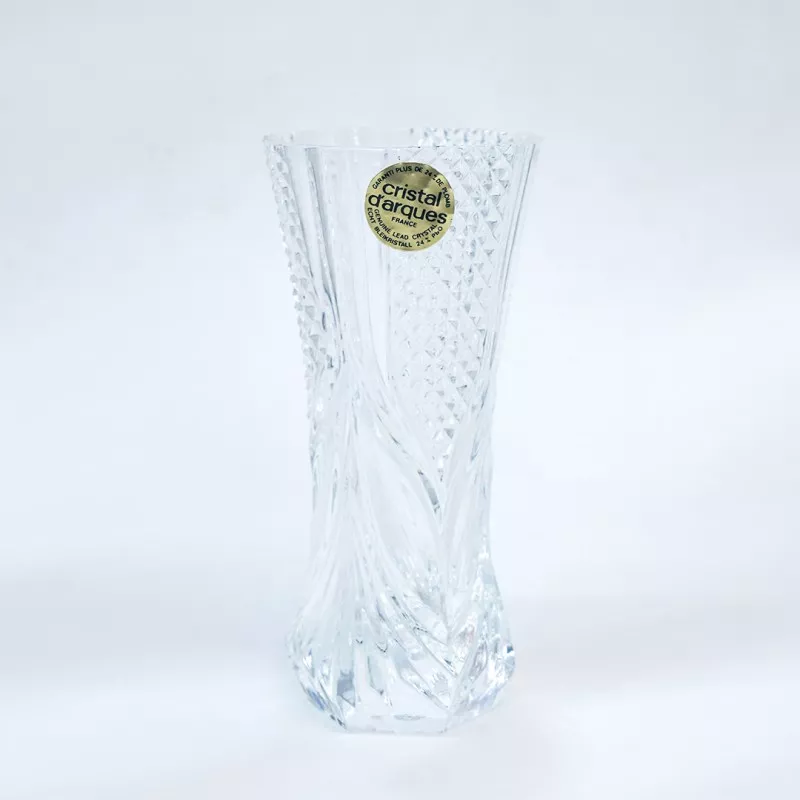 VASO ROYALE 13 D\'ARQUES de cristal transparente con diseño elegante y acabado facetado ideal para decoración.