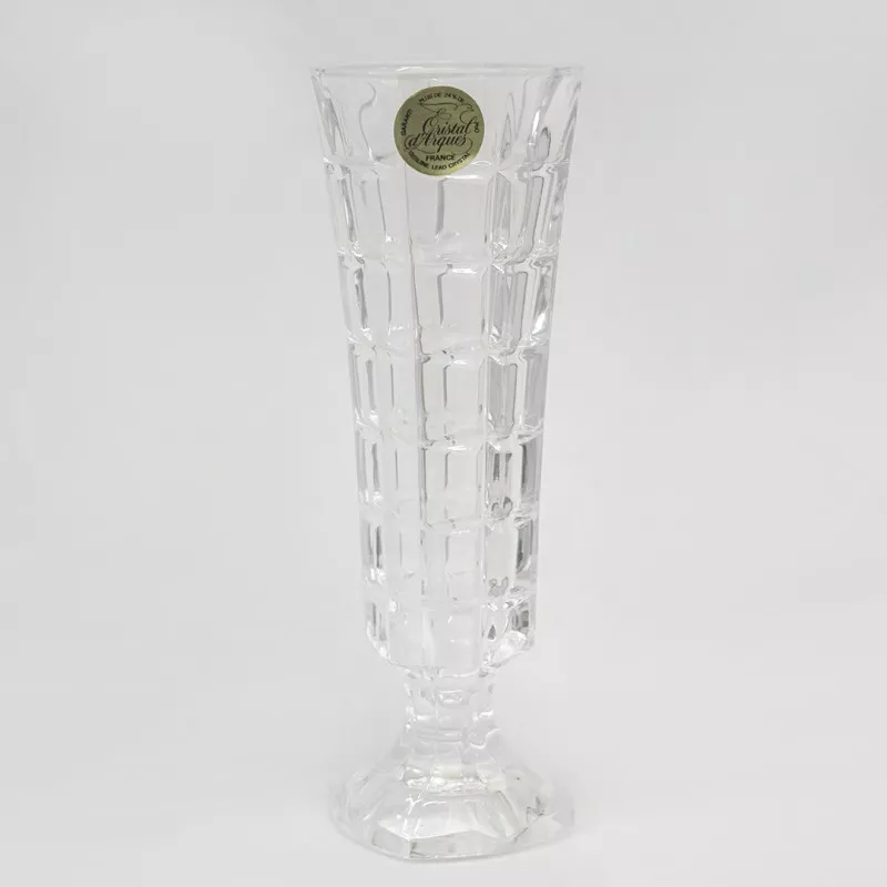 VASO SOLIFLOR 17 FONTENAY D\'ARQUE de cristal transparente con diseño tallado y base acampanada.