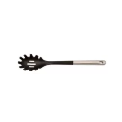 Cuchara para pasta Arcos 685200 de nylon negro con mango de acero inoxidable y diseño ergonómico.