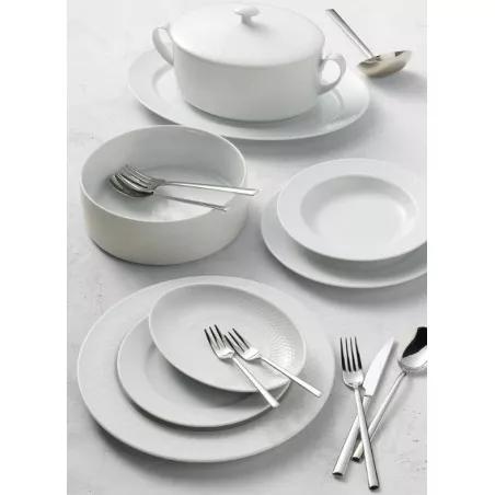 VAJILLA BALTICO BCO 18 P. 75879 ULTINOX de cerámica blanca con estilo moderno, incluye platos, cuencos y cubiertos.