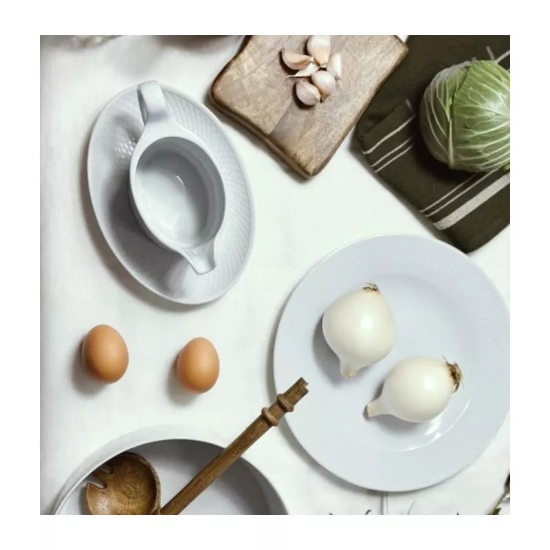 VAJILLA BALTICO BCO 18 P. 75879 ULTINOX blanca con diseño elegante, incluye platos, tazas y cuencos de cerámica.