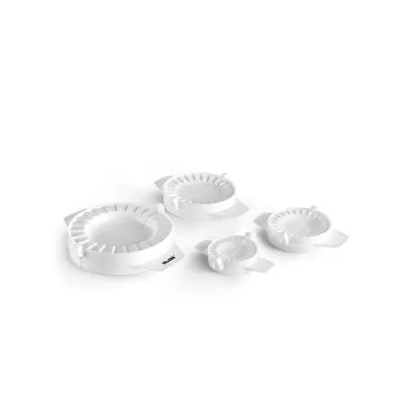 Set 4 moldes empanadillas Ibili 707700 de plástico blanco con diseño funcional y facilidad de uso.