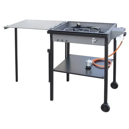 Paellero 400 plancha con ruedas, diseño ligero en metal, superficie amplia y estructura móvil para fácil transporte.