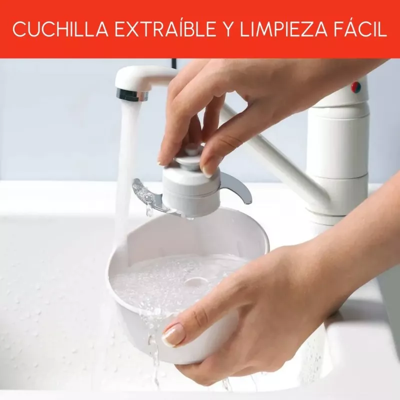 PICADORA MOULINEX AD560120 800W con cuchilla extraíble y diseño fácil de limpiar en color blanco.