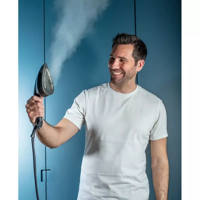 CEPILLO VAPOR ROWENTA UR2020D1 200G/MIN negro con diseño ergonómico, depósito de agua y vapor continuo para tejidos.