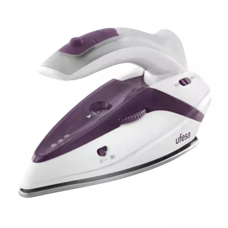 Plancha de viaje Ufesa Perfect Trip 1100 W bivolt, compacta blanca y morada, diseño ergonómico y fácil de usar.
