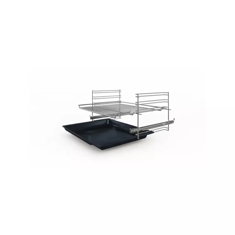 Horno multifunción Balay 3HB2031X0 66 L inox con parrilla de acero inoxidable y bandeja negra para hornear.