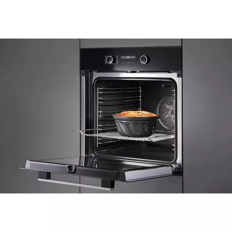 Horno multifunción Miele H 2465 B Active 76 L negro con diseño elegante y acabado en acero inoxidable.