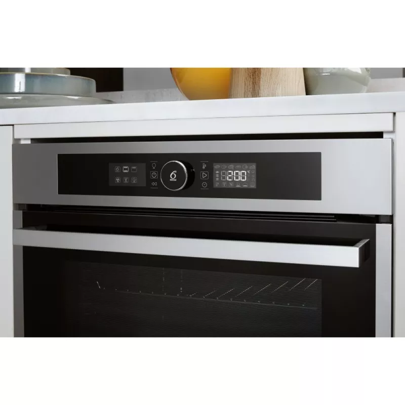 Horno pirolítico Whirlpool OAKZ9 7961 SP IX 73 L de acero inoxidable con diseño moderno y panel touch.