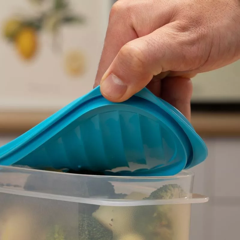 Tupper Tatay Top Flex 1163000 0,5 L azul con tapa flexible y material plástico duradero, ideal para almacenar alimentos.