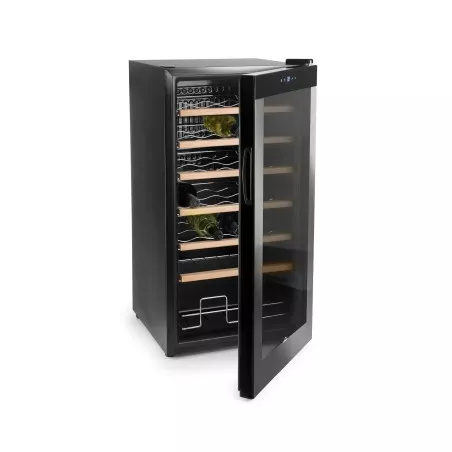 Vinoteca Lacor 69238 con compresor para 28 botellas, diseño elegante en negro y estantes de madera.